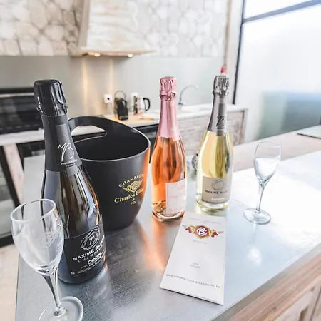 La Dolce Vita A Épernay Extérieur photo